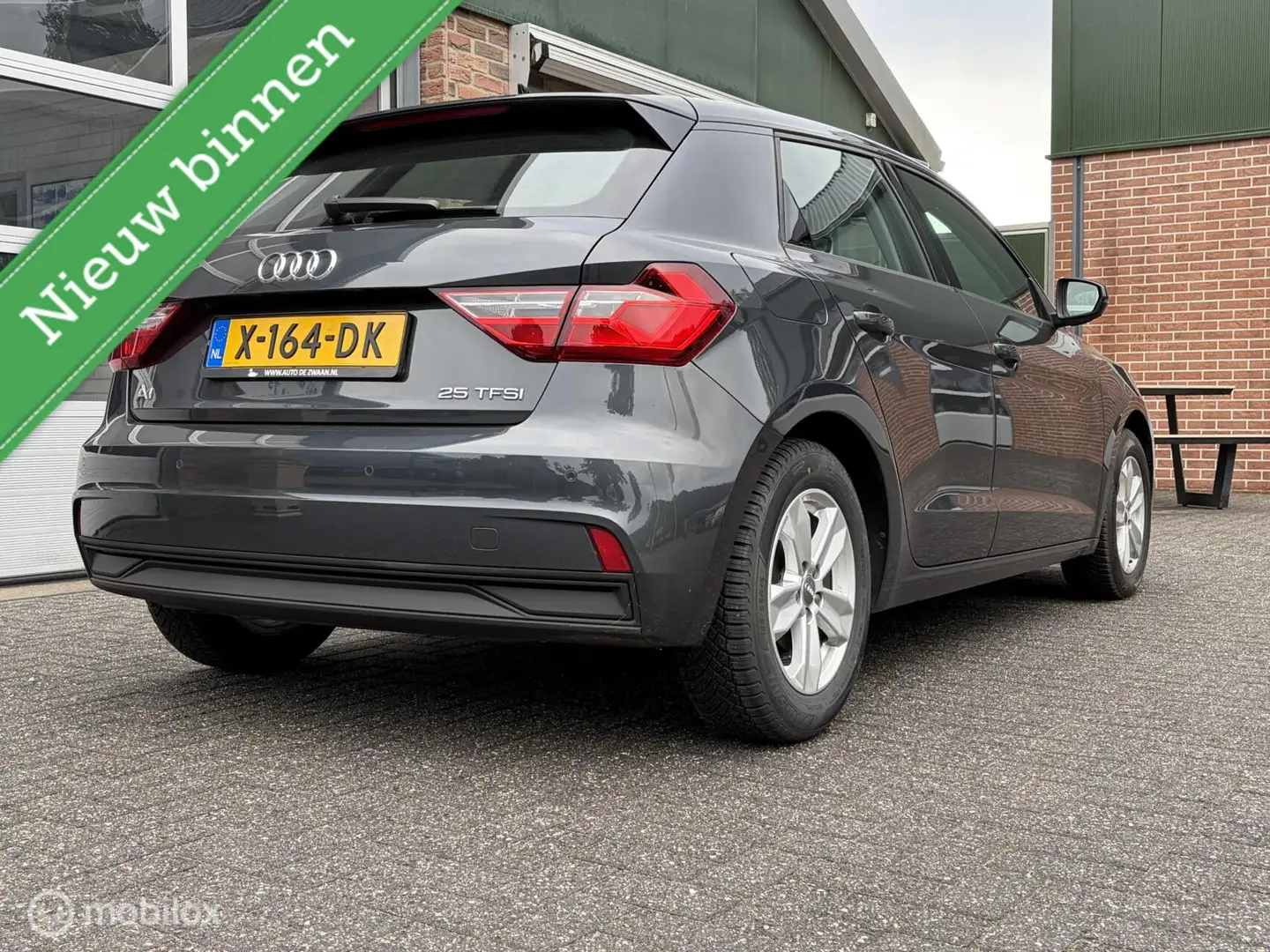 Audi A1 Sportback 25 TFSI Pro Line|Virtueel Cockpit|Parkee Grijs - 2