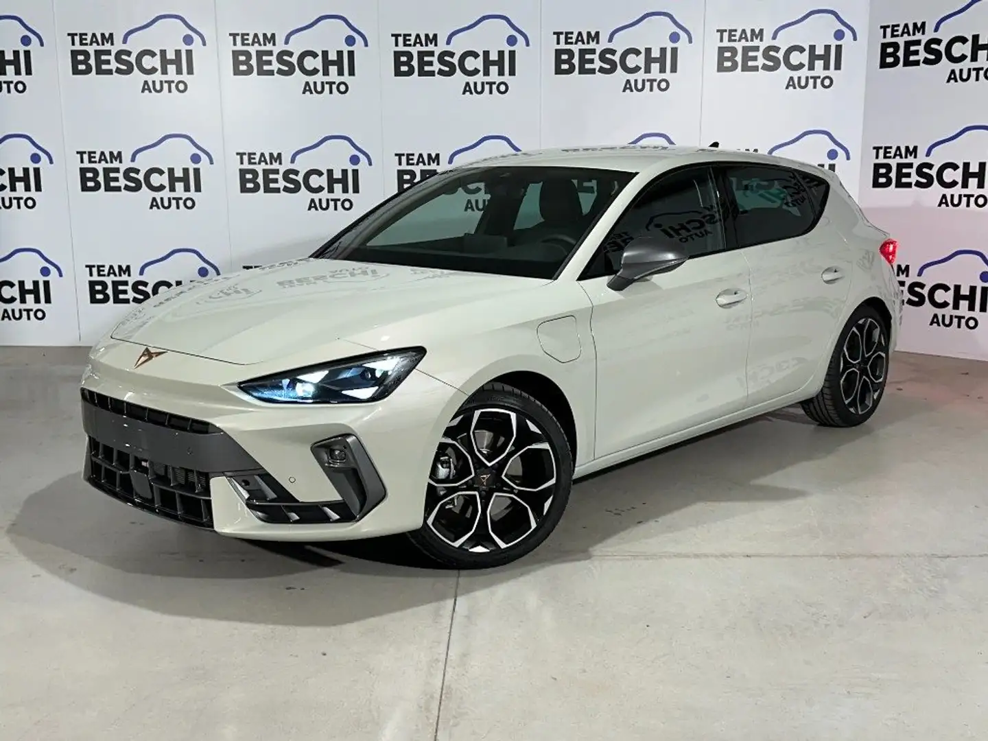 CUPRA Leon 1.5 e-Hybrid 204 CV DSG Grigio - 1