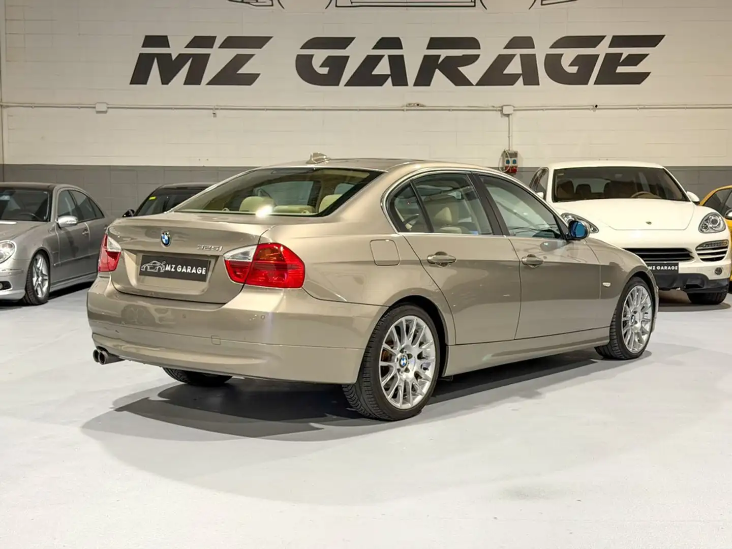 BMW 325 325i Aut. Beige - 2