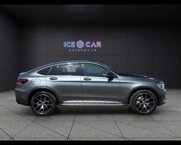 Mercedes-Benz GLC view 4