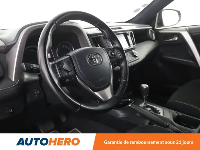 Toyota Rav4 view 11