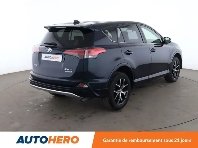 Toyota Rav4 view 6