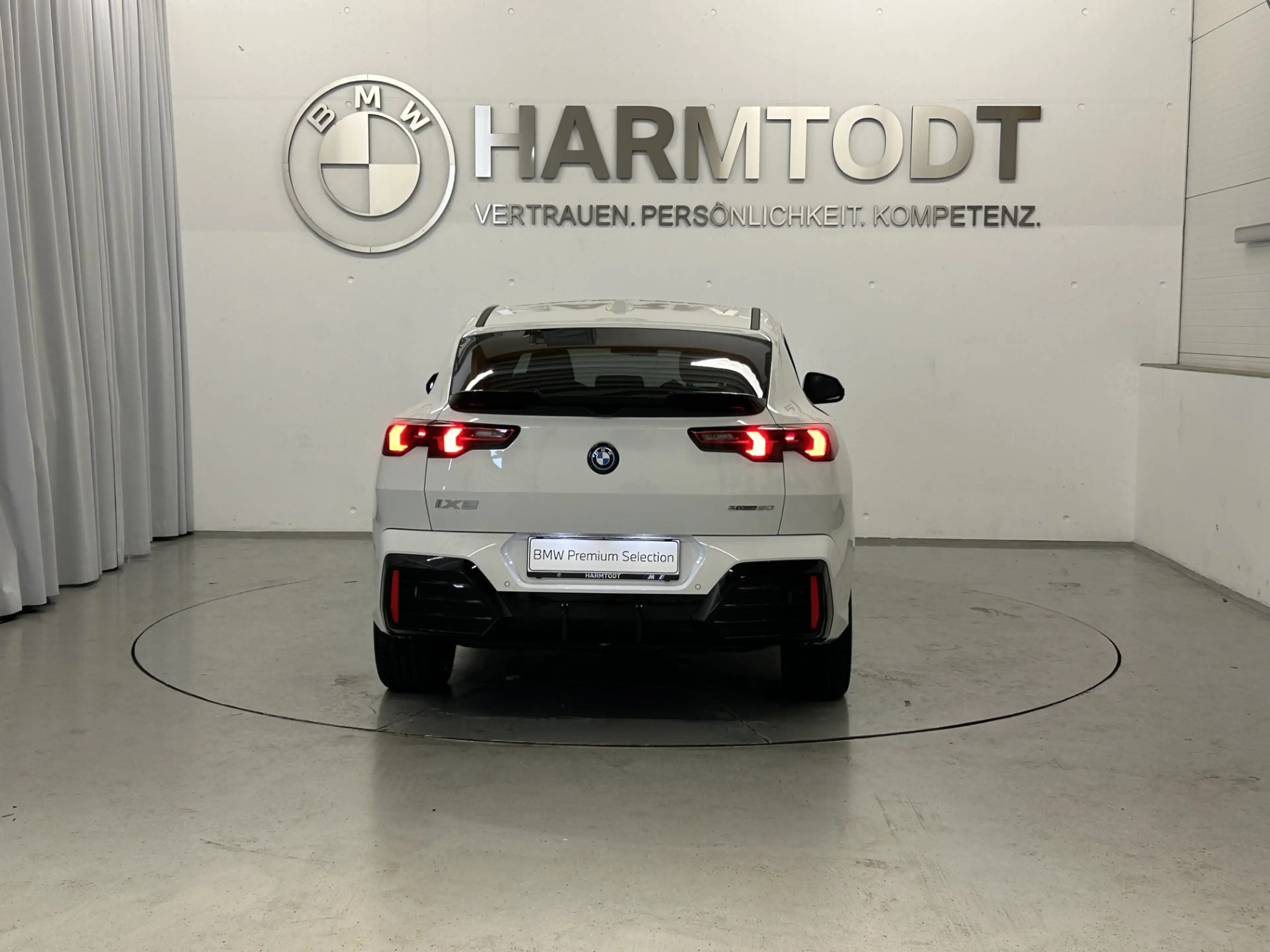 BMW iX2 eDrive20 *M-Sportpaket PRO* — photo 5