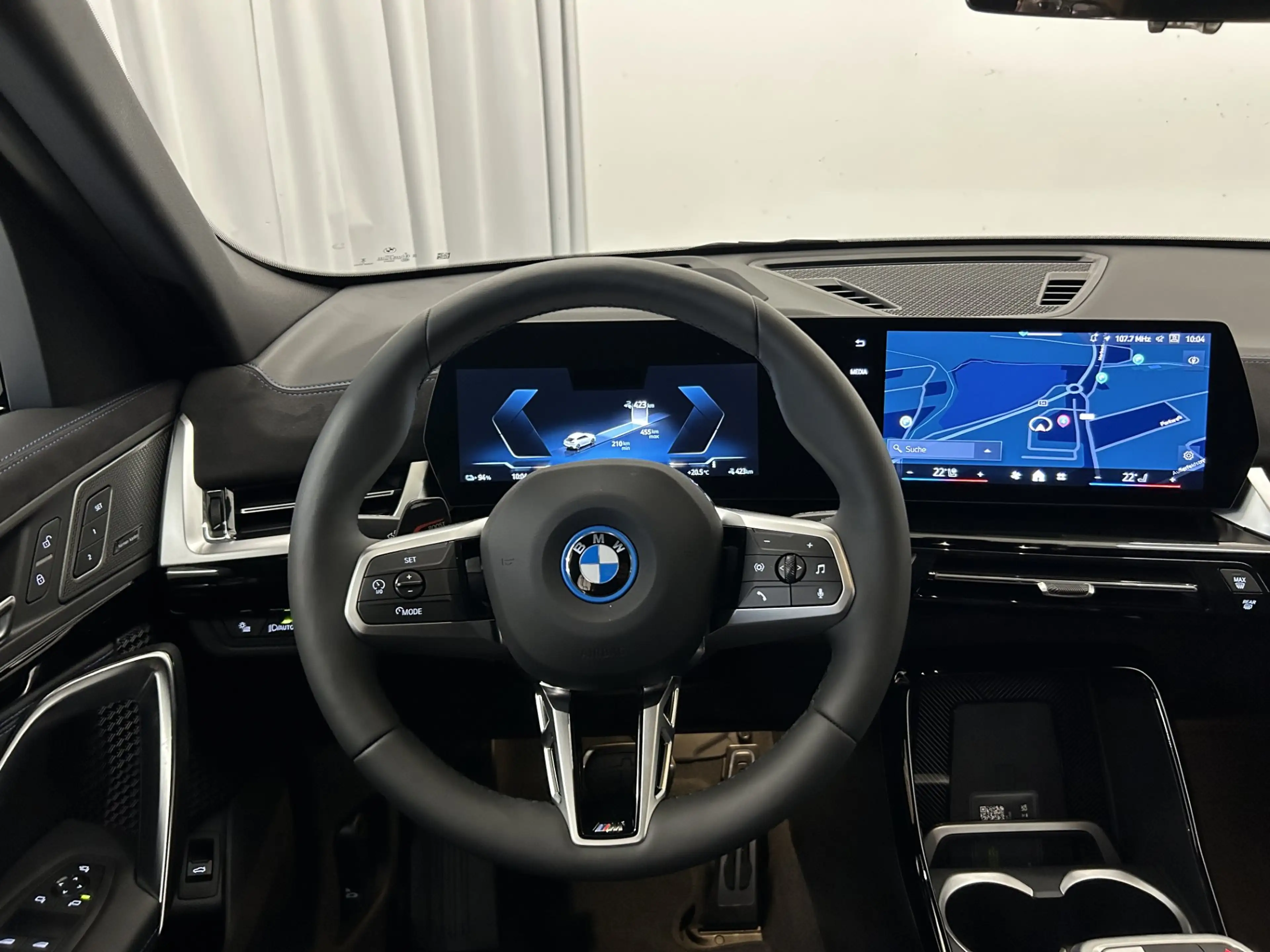 BMW iX2 eDrive20 *M-Sportpaket PRO* — photo 11