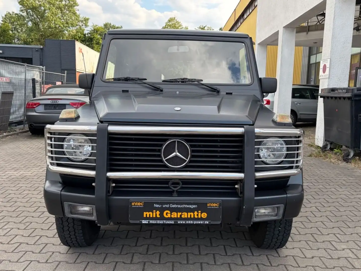 Mercedes-Benz G 300 Automatik Schwarz - 2