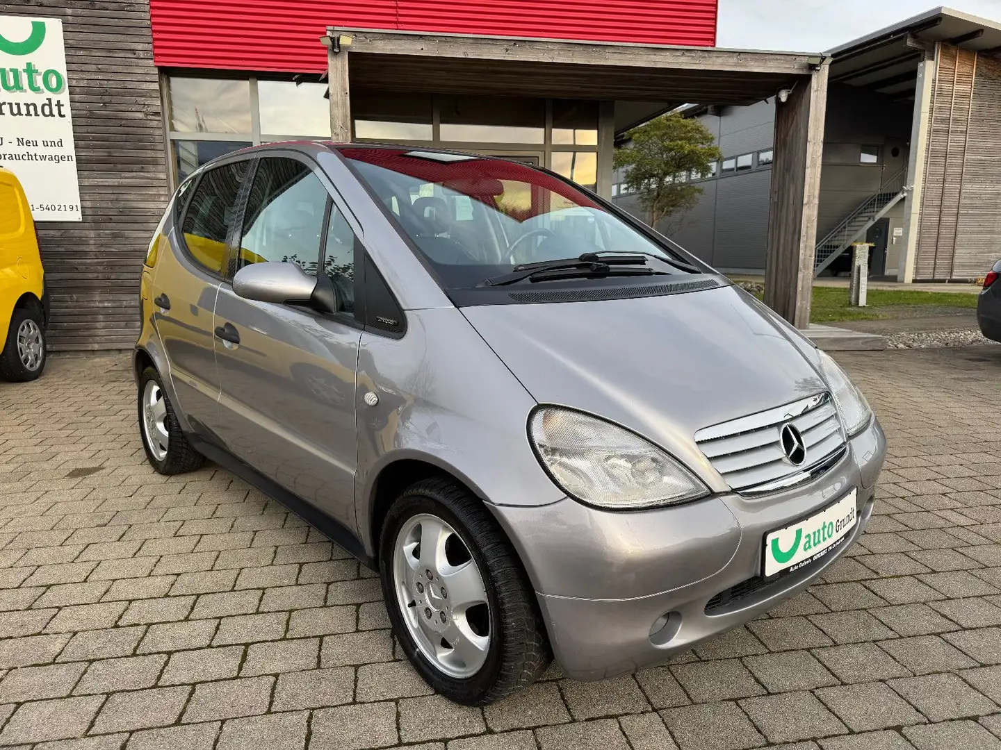 Mercedes-Benz A 170 CDI AVANTGARDE Automatik Silber - 2