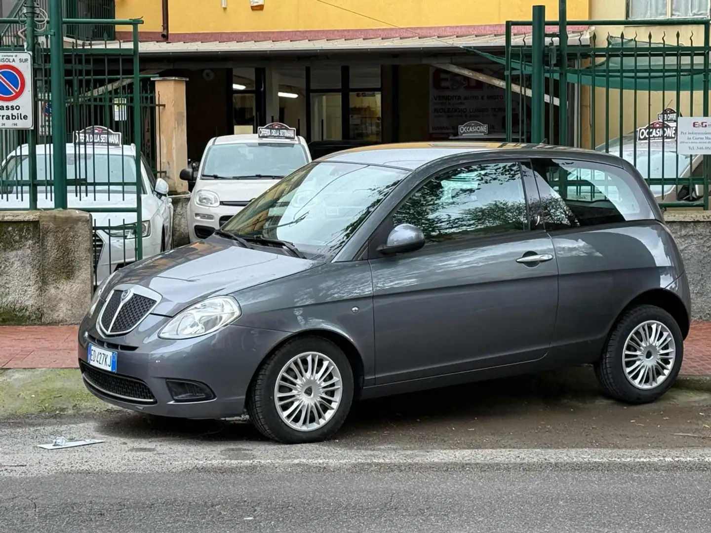 Lancia Ypsilon 1.2 69 CV New Oro Grigio - 2