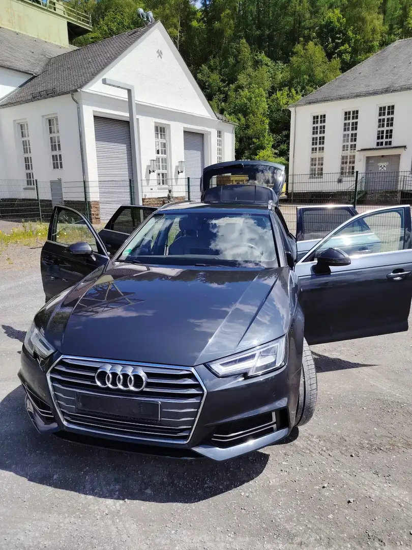Audi A4 design ultra Grau - 1