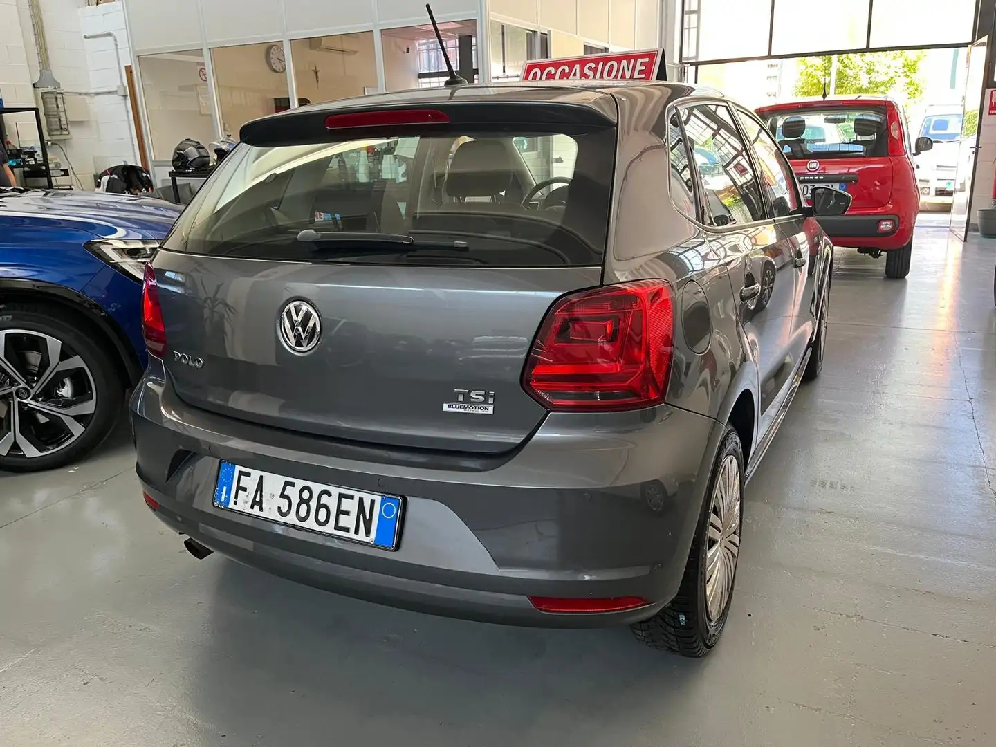 Volkswagen Polo 1200 Tsi Dsg 90 cv imm. 07/2015 Grigio - 2