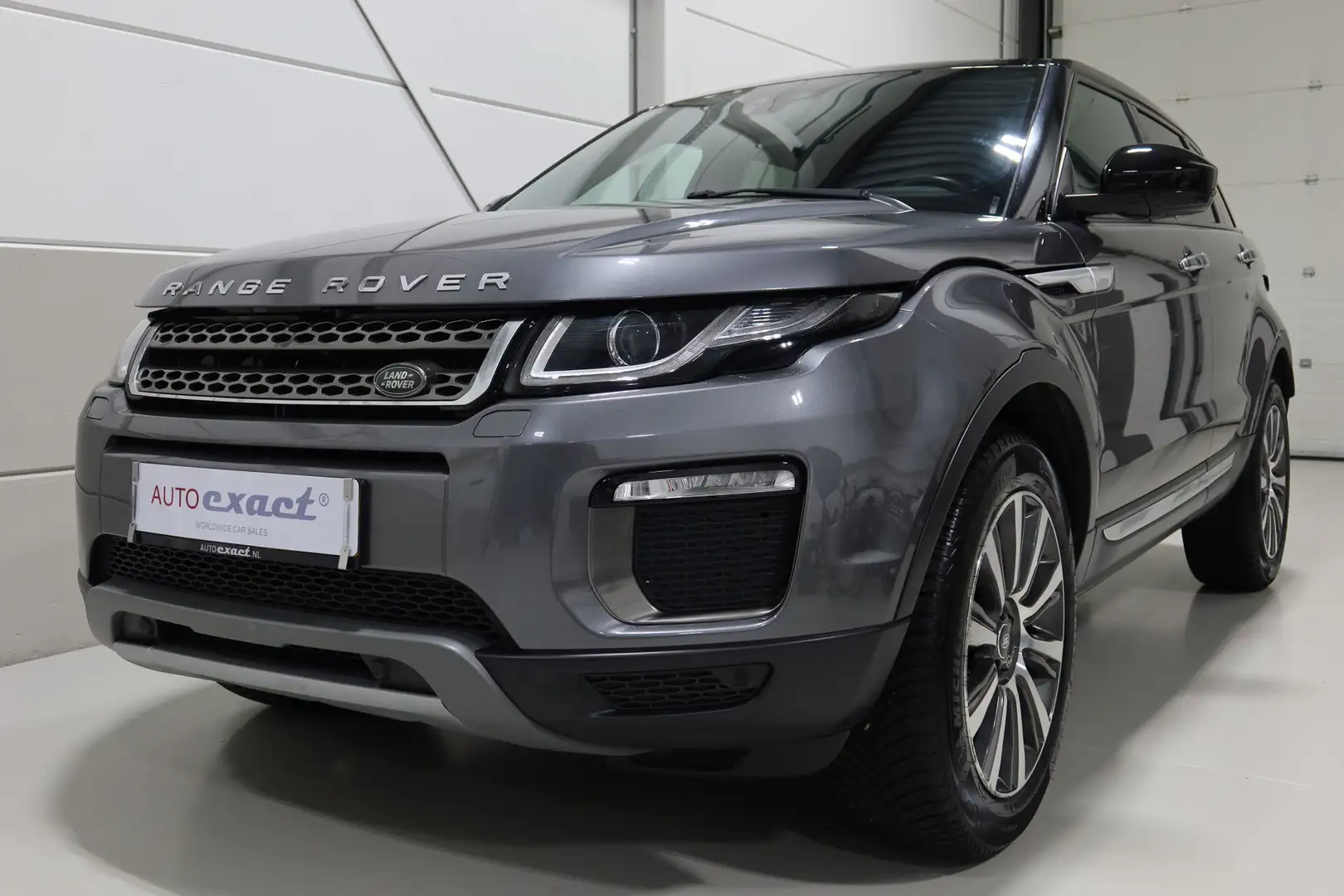 Land Rover Range Rover Evoque 2.0 Si4 HSE Dynamic Facelift Grijs - 1
