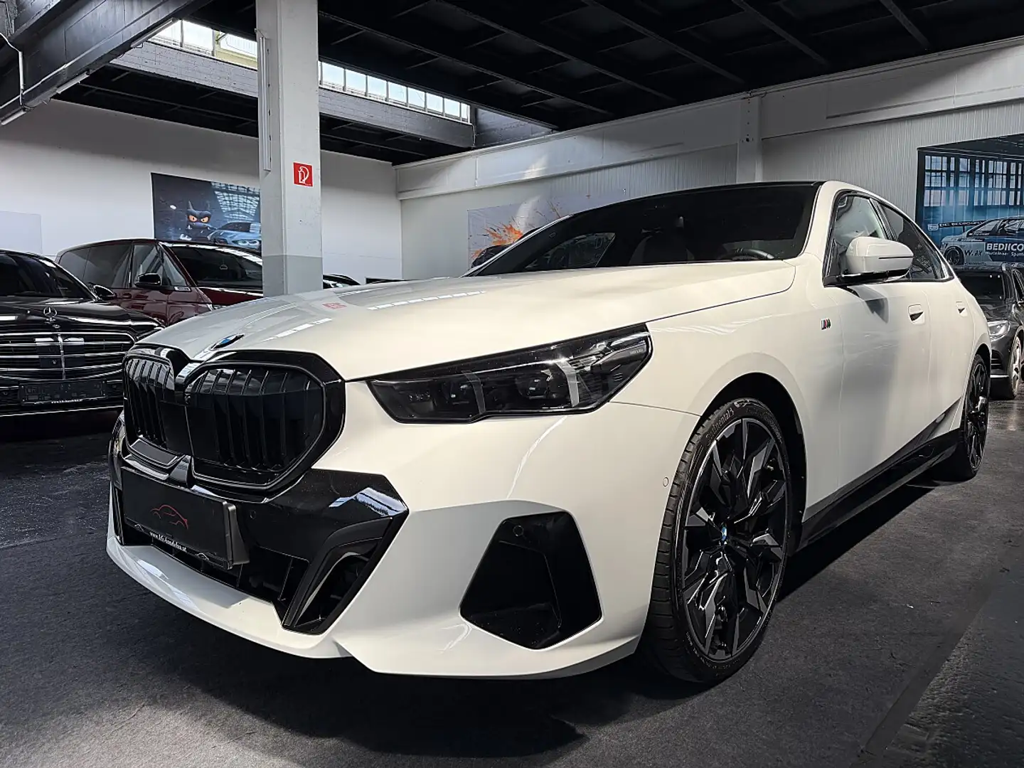 BMW 540 d MHEV xDrive M PAKET PRO * PANORAMA * FINANZIE... Weiß - 1