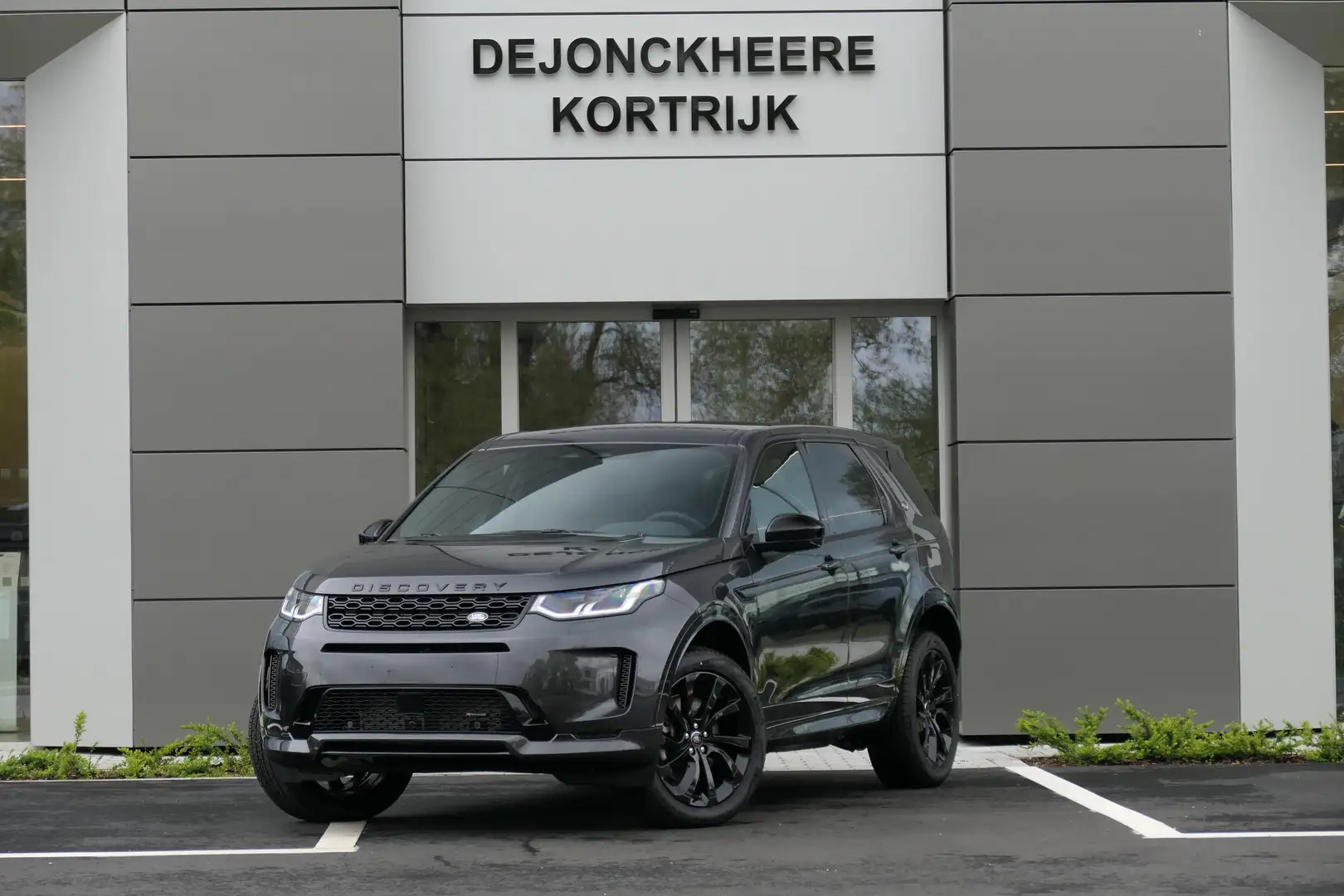Land Rover Discovery Sport - R-DYNAMIC SE AWD AUT. Grijs - 1