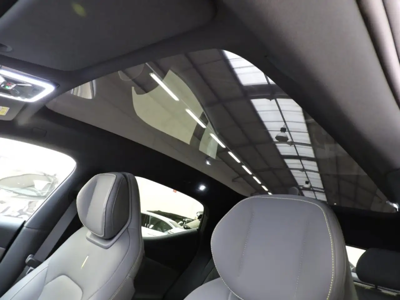 Lynk & Co 02