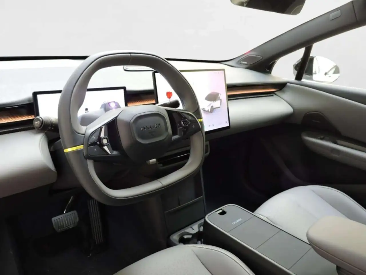 Lynk & Co 02