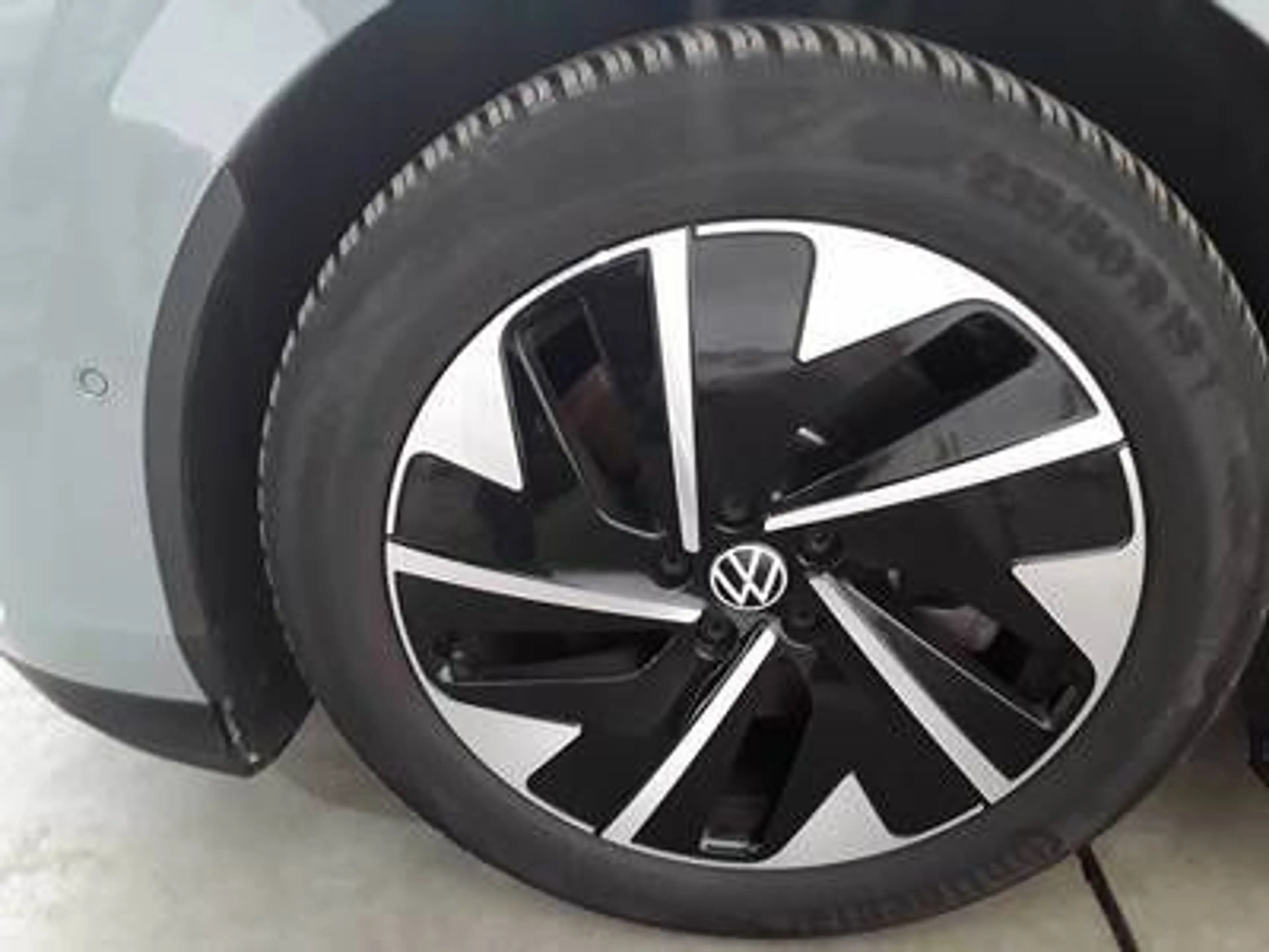Volkswagen ID.7 Tourer Pro 82/77 kWh Kamera 360 Matrix W-Pu — photo 3