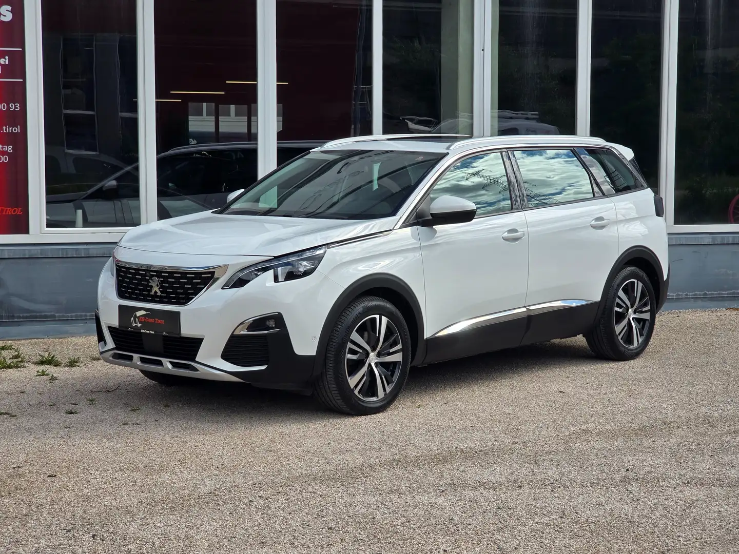 Peugeot 5008 Allure 1,5 BlueHDI 7 SITZER Aut. Weiß - 2
