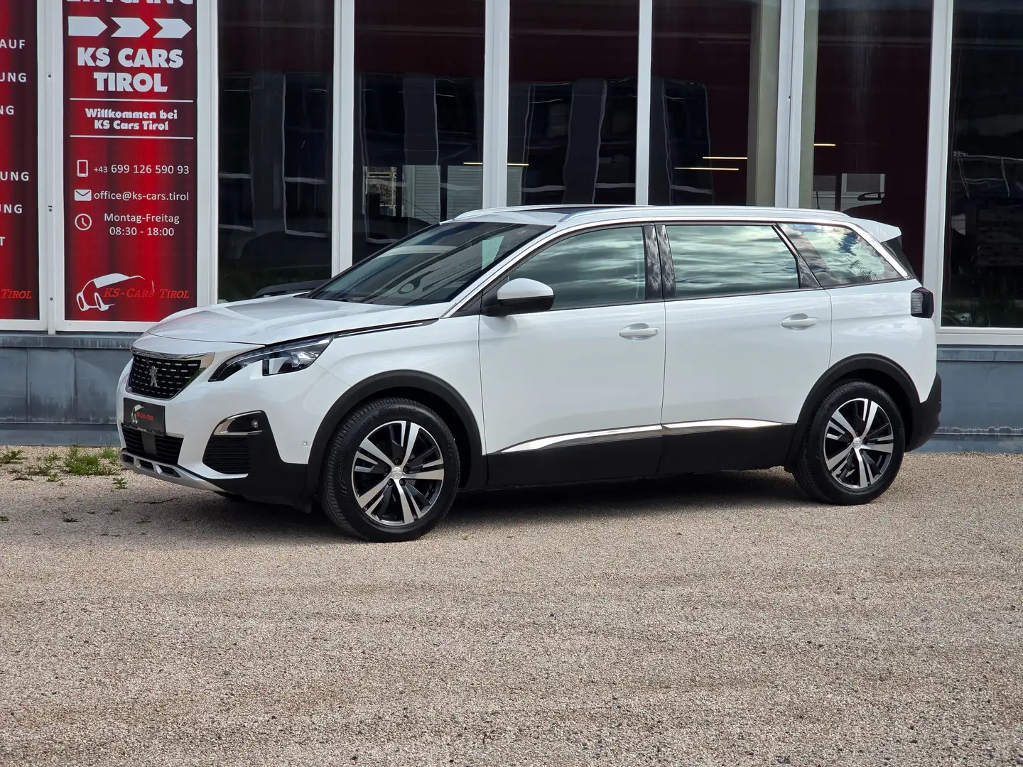 Peugeot 5008 Allure 1,5 BlueHDI 7 SITZER Aut. Weiß - 1