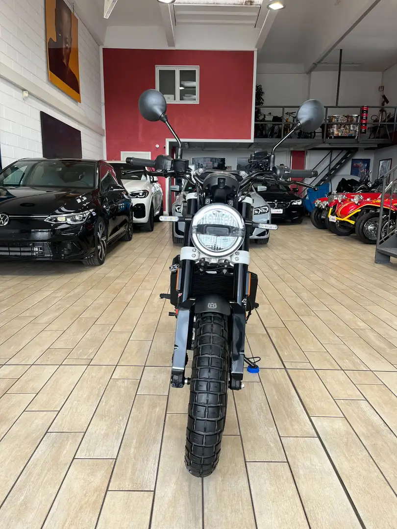 Husqvarna Svartpilen MY 2019 Gri - 2