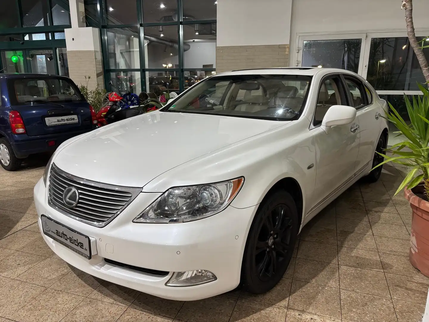 Lexus LS 460 V8 mit Luxusausstattung !MOTOR NEU! Weiß - 1