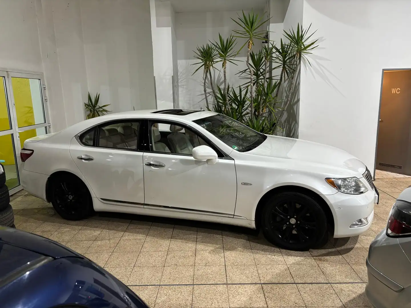 Lexus LS 460 V8 mit Luxusausstattung !MOTOR NEU! Weiß - 2