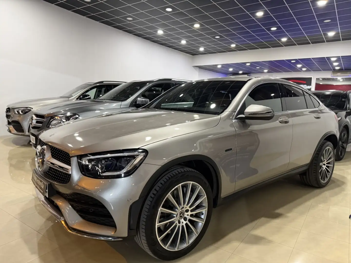 Mercedes-Benz GLC 300 300de 4Matic 9G-Tronic Beige - 2
