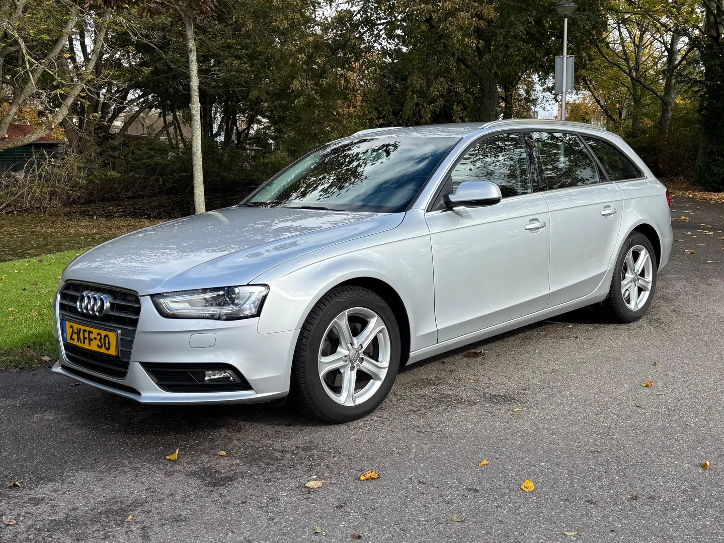 Audi A4 1.8 TFSI 125KW Avant Zilver - 2