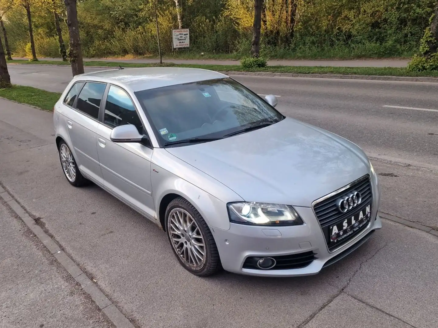 Audi A3 Sportback 2.0 TFSI Ambition Gris - 1