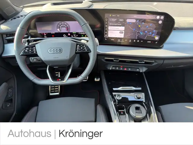 Audi Q3 view 13
