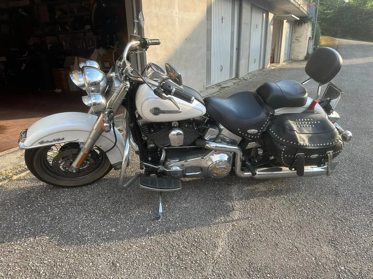 Harley-Davidson Heritage Softail Alb - 2