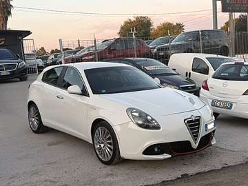 1.6 jtdm(2) Exclusive Garanzia 12 Mesi