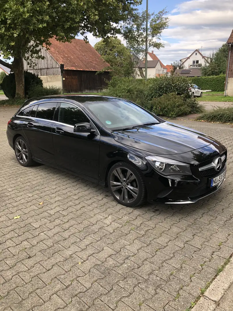 Mercedes-Benz CLA 200 Shooting Brake d 4Matic 7G-DCT - 2