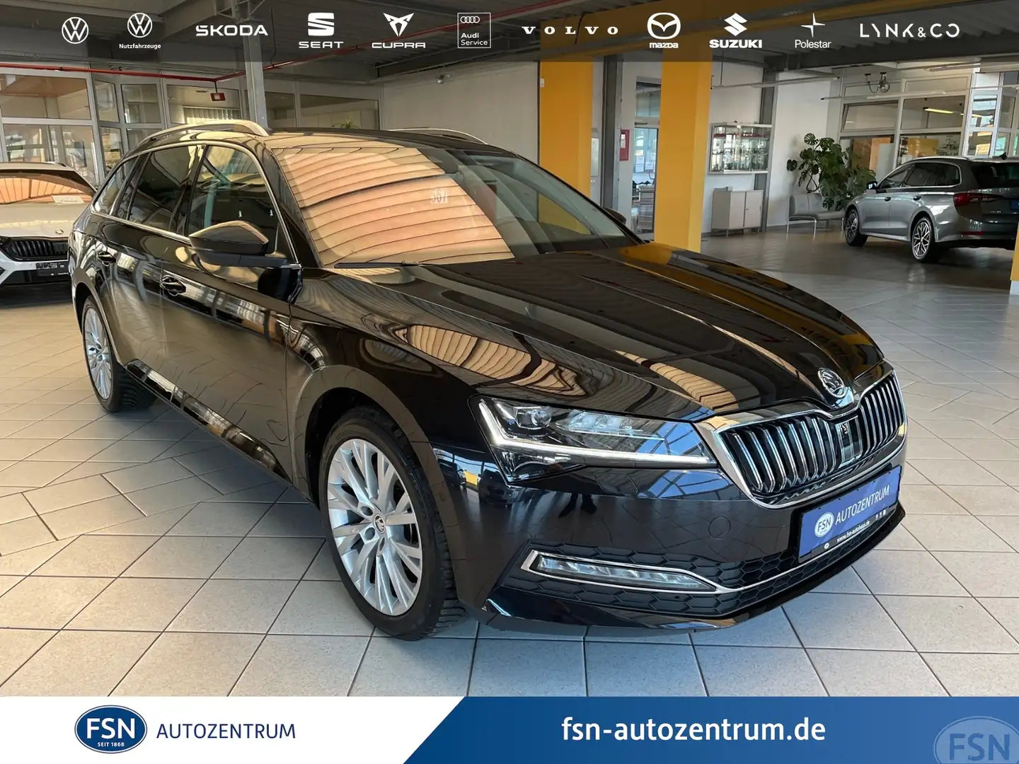 Skoda Superb Combi 2.0 TDI Style DSG MATRIX AHK AREA NAVI ACC Schwarz - 1