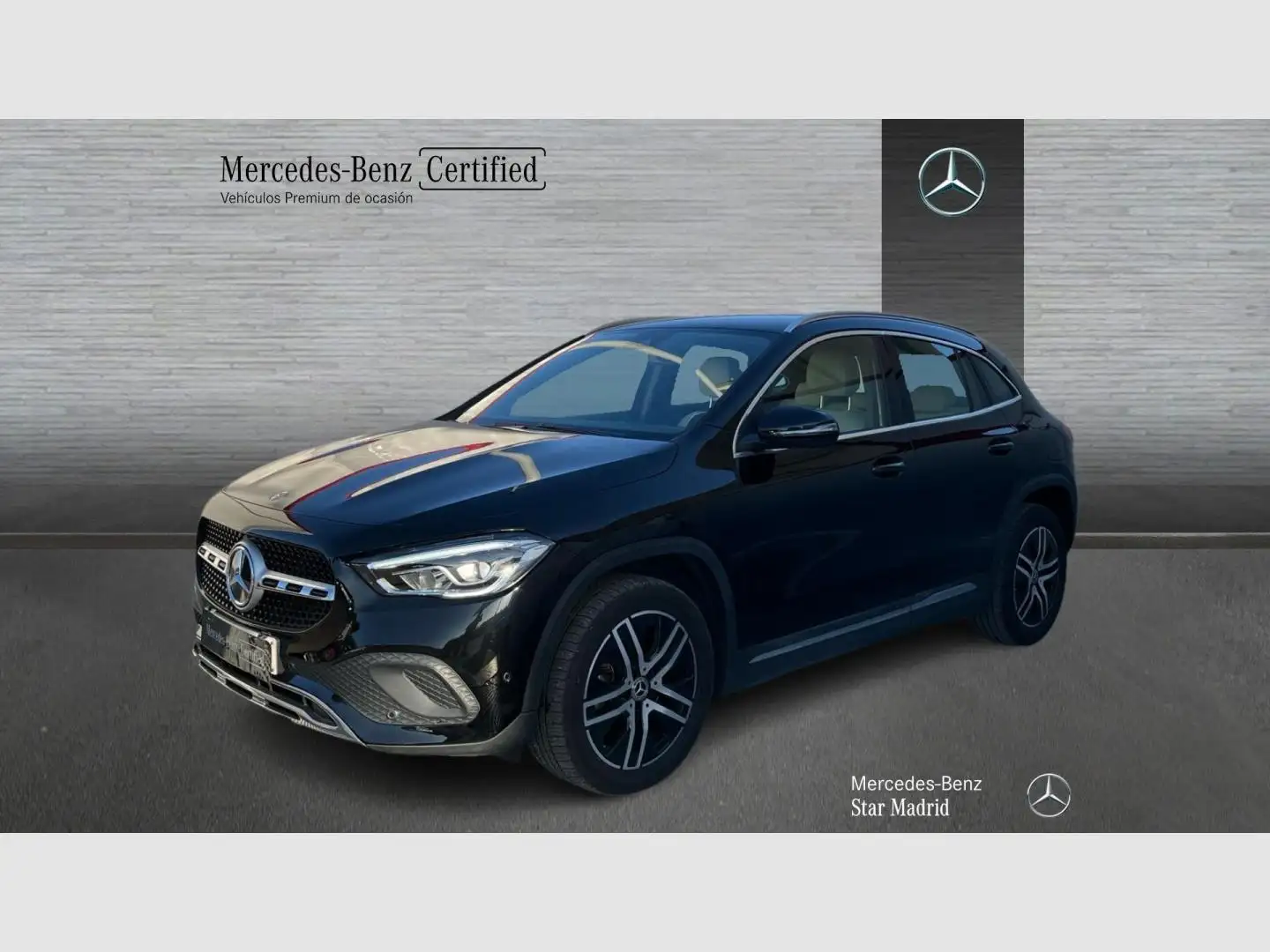 Mercedes-Benz GLA 200 Schwarz - 1