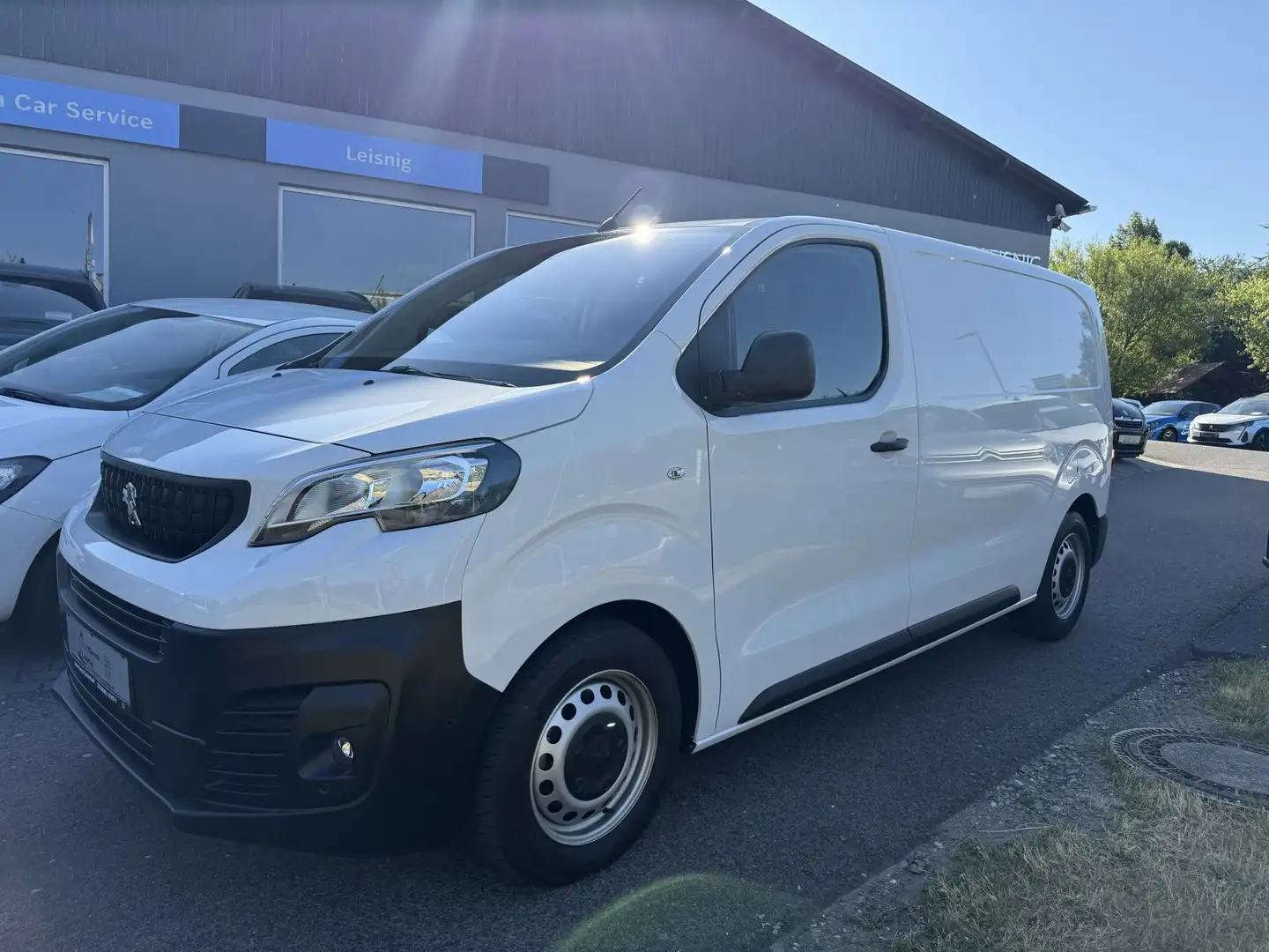 Peugeot Expert 1.5 BlueHDi 120   L2H1 Klima PDC AHZV Weiß - 2