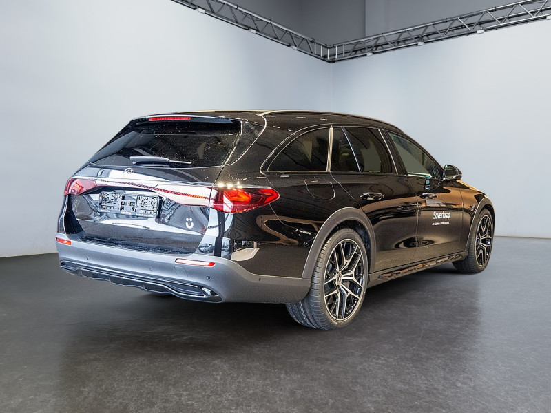 Mercedes-Benz E 450 d 4MATIC T-Modell All-Terrain AVANTGARDE — photo 3
