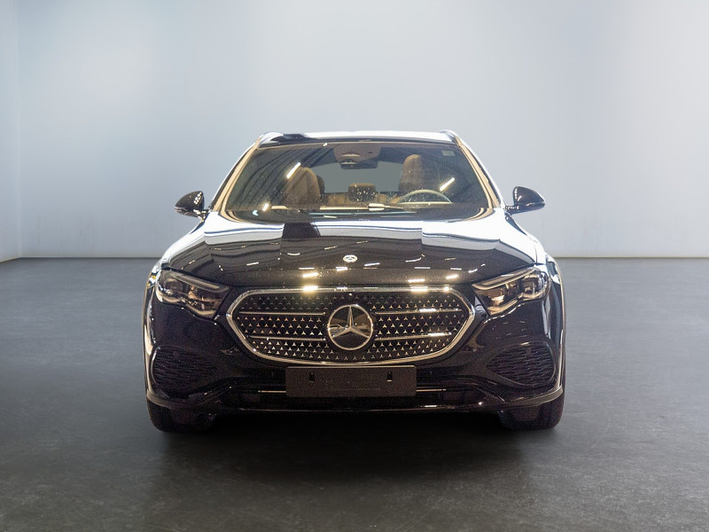 Mercedes-Benz E 450 d 4MATIC T-Modell All-Terrain AVANTGARDE — photo 2