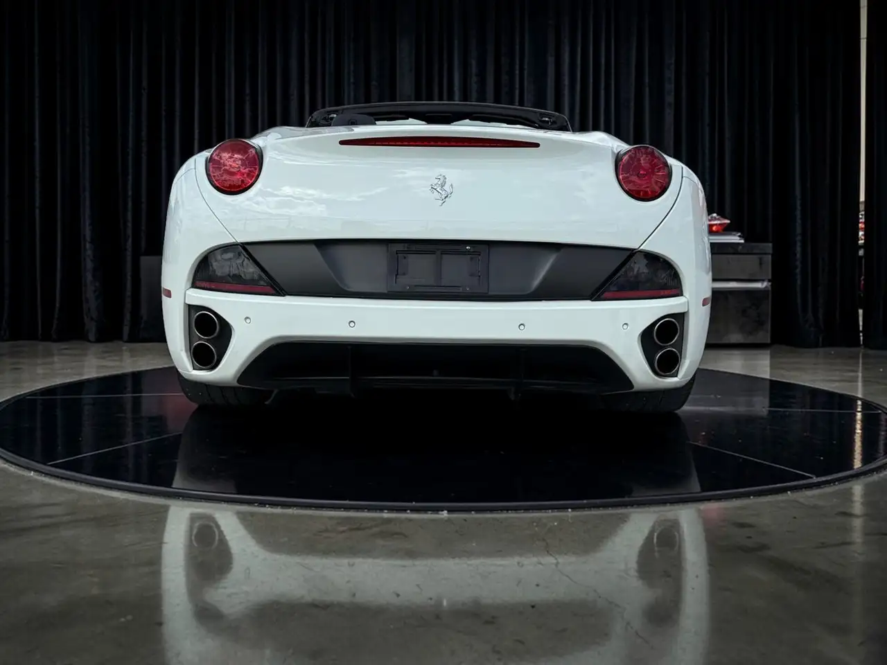 Ferrari California снимка Ferrari California