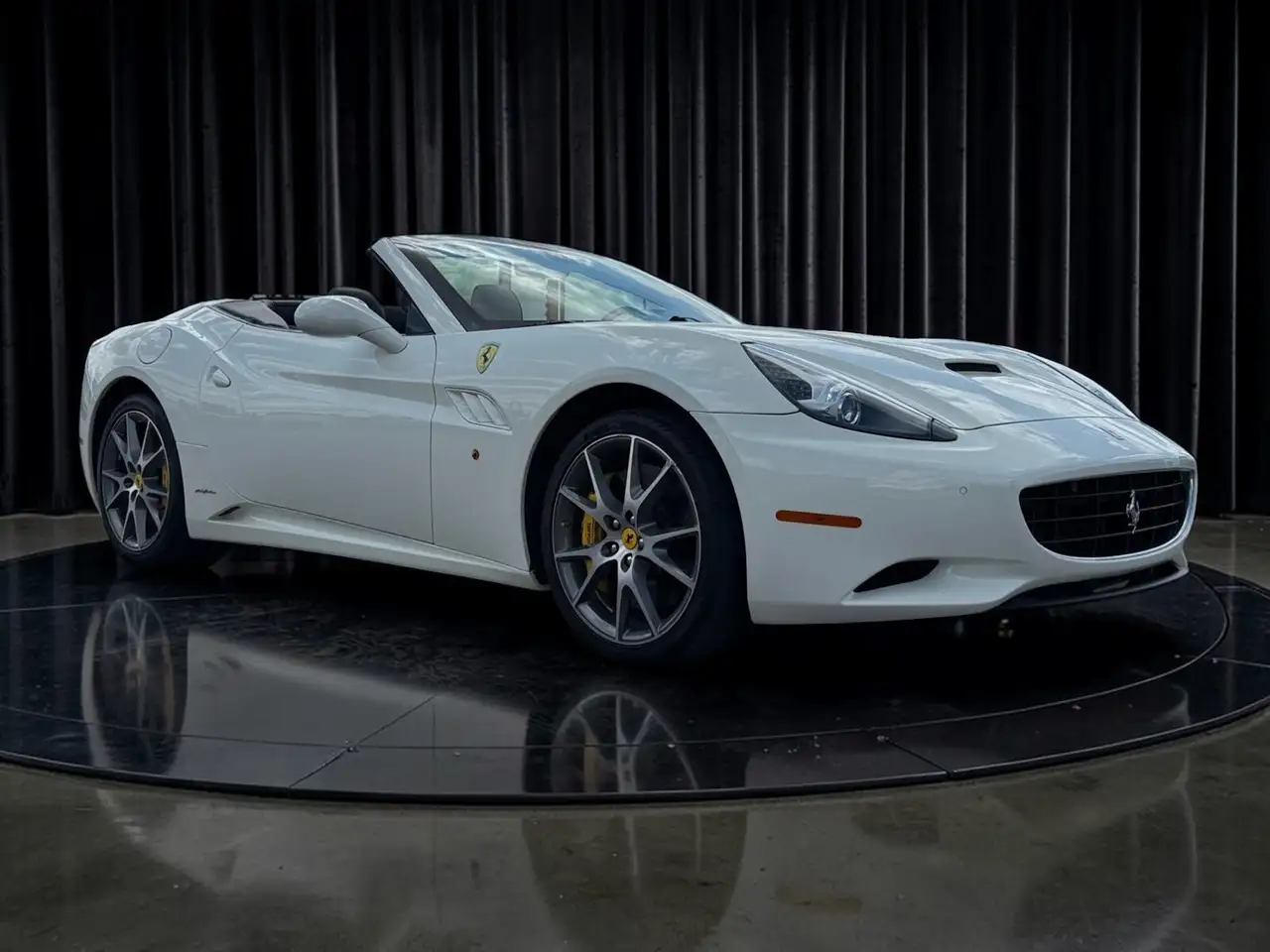 Ferrari California снимка Ferrari California