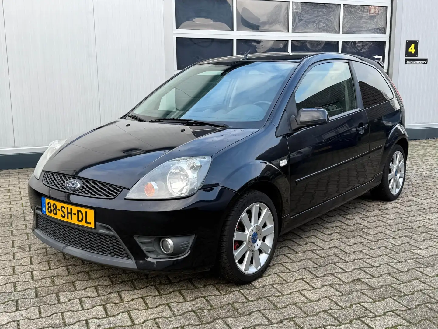 Ford Fiesta 2.0-16V ST ST150 Zwart Leder Airco APK 2026 Schwarz - 1