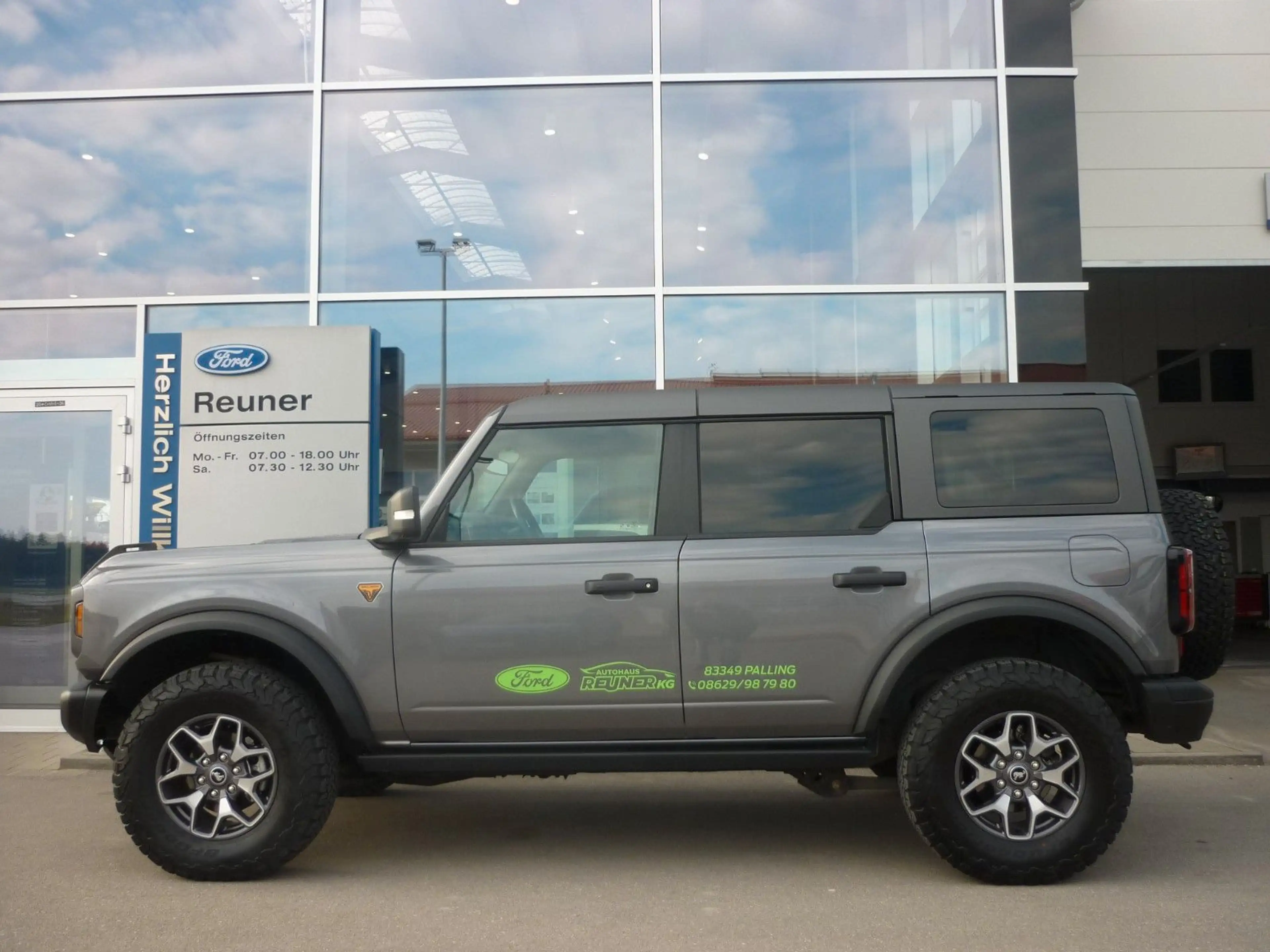 Ford Bronco Badlands e-4WD — photo 7