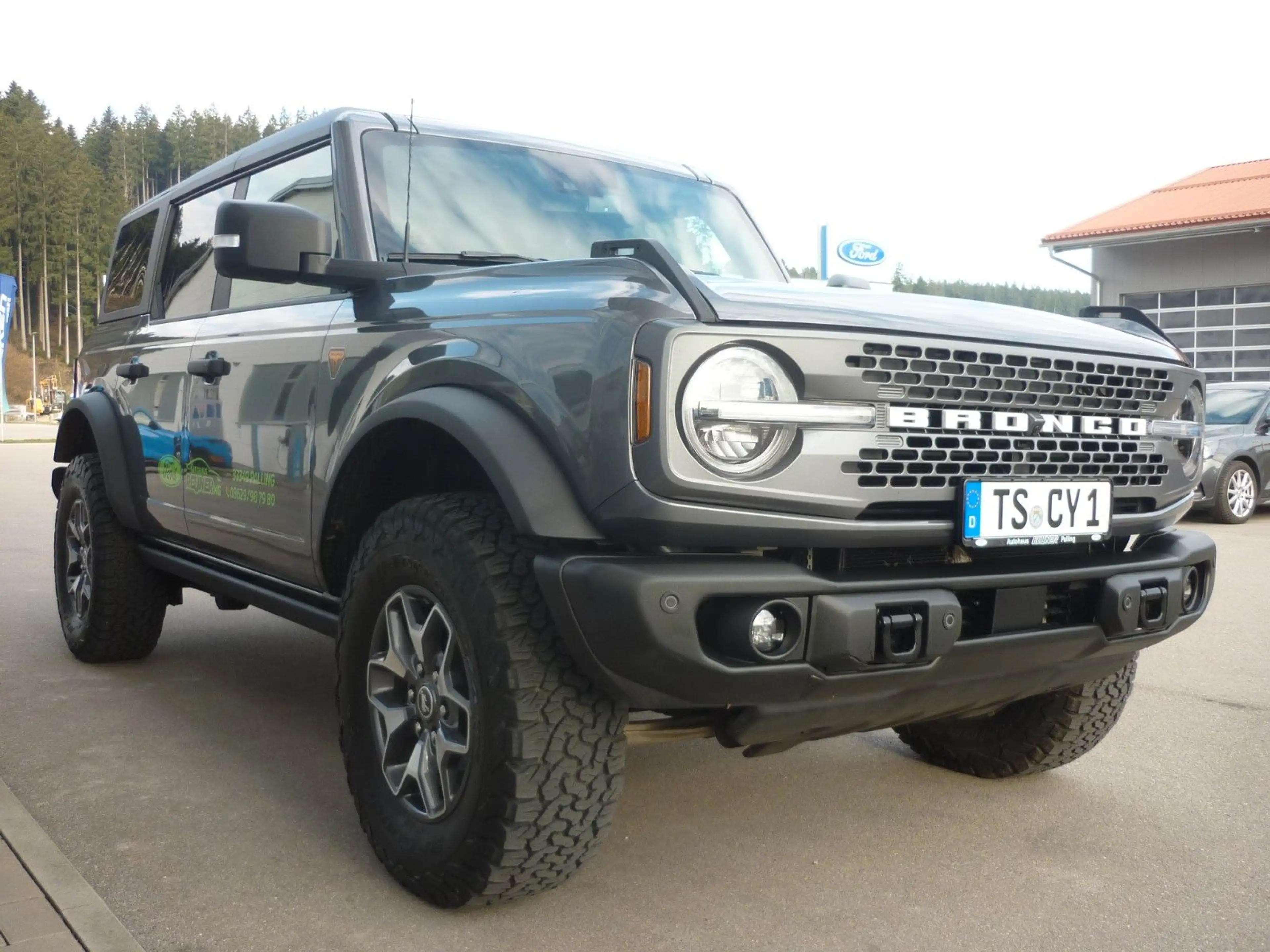 Ford Bronco Badlands e-4WD — photo 4