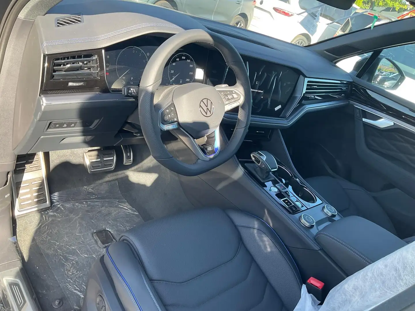 Volkswagen Touareg 3.0 TSI eHybrid 340 kW 4Motion R 4M, 22-Zoll, A... Schwarz - 1