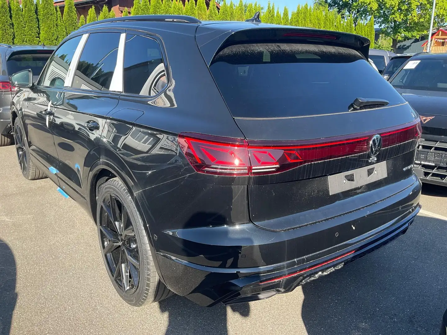 Volkswagen Touareg 3.0 TSI eHybrid 340 kW 4Motion R 4M, 22-Zoll, A... Schwarz - 2
