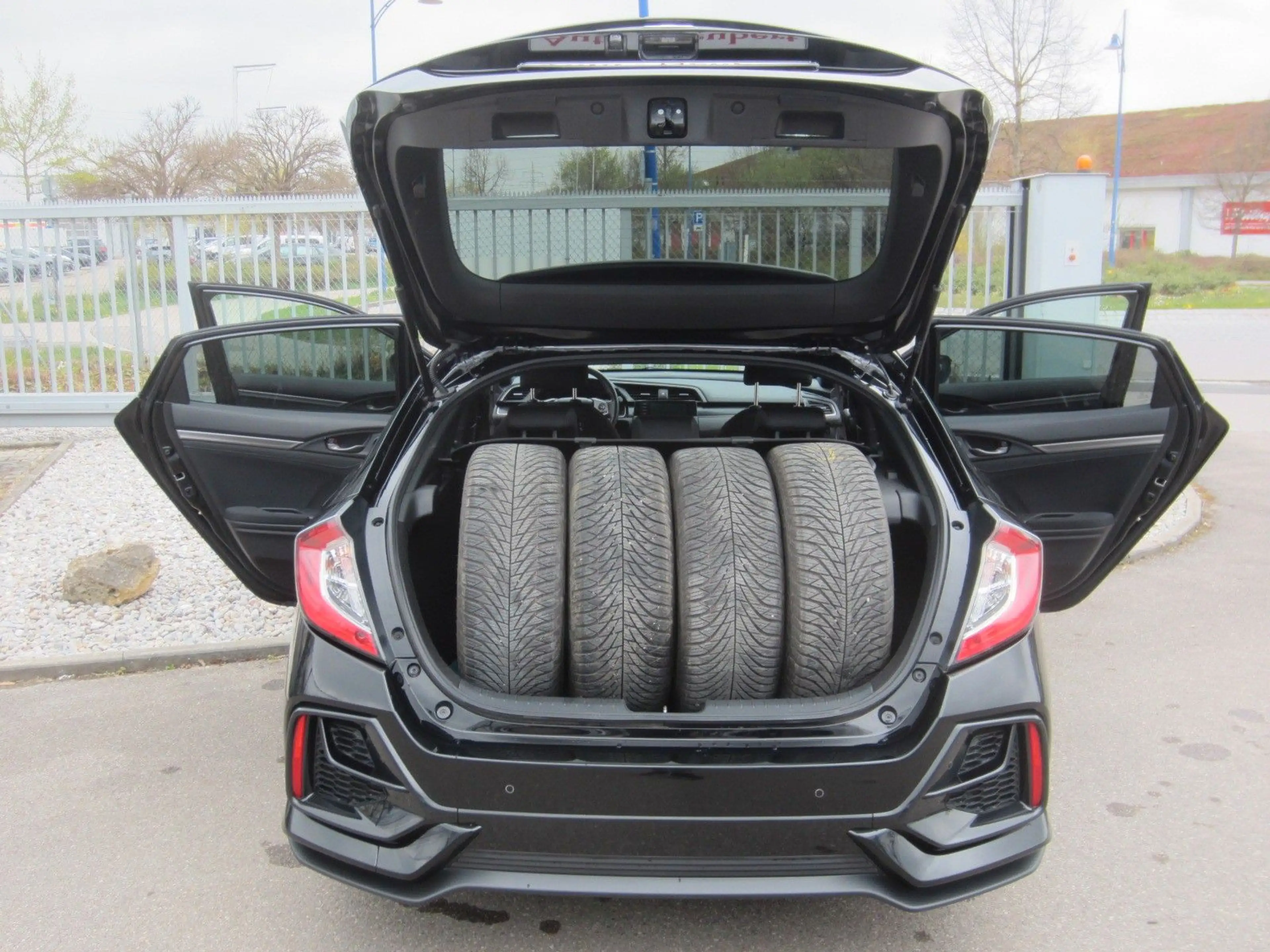 Honda Civic Elegance — photo 8