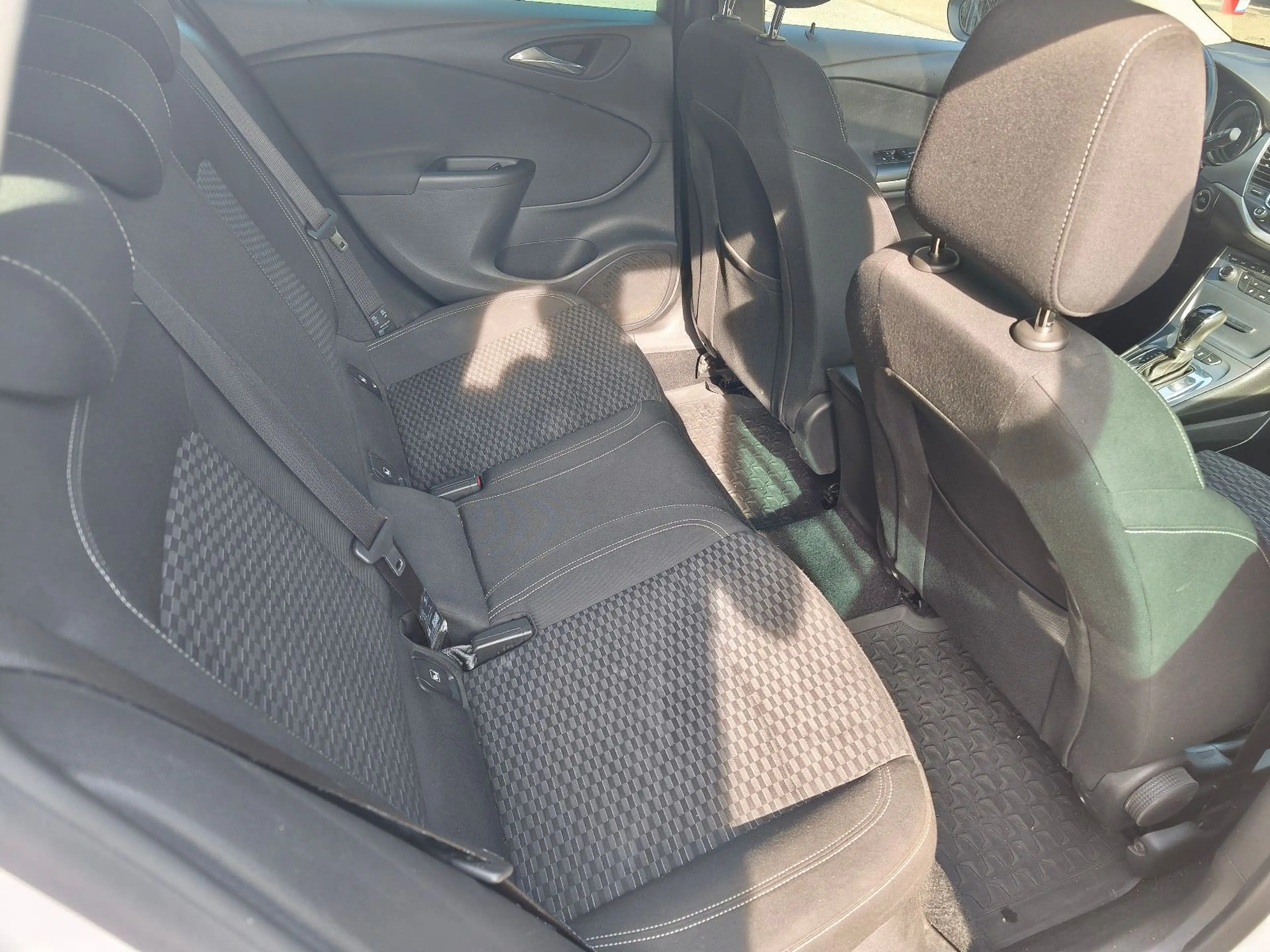 Opel Astra K Automatik/Scheckheft/Schiebedach/LED/TÜV — photo 12