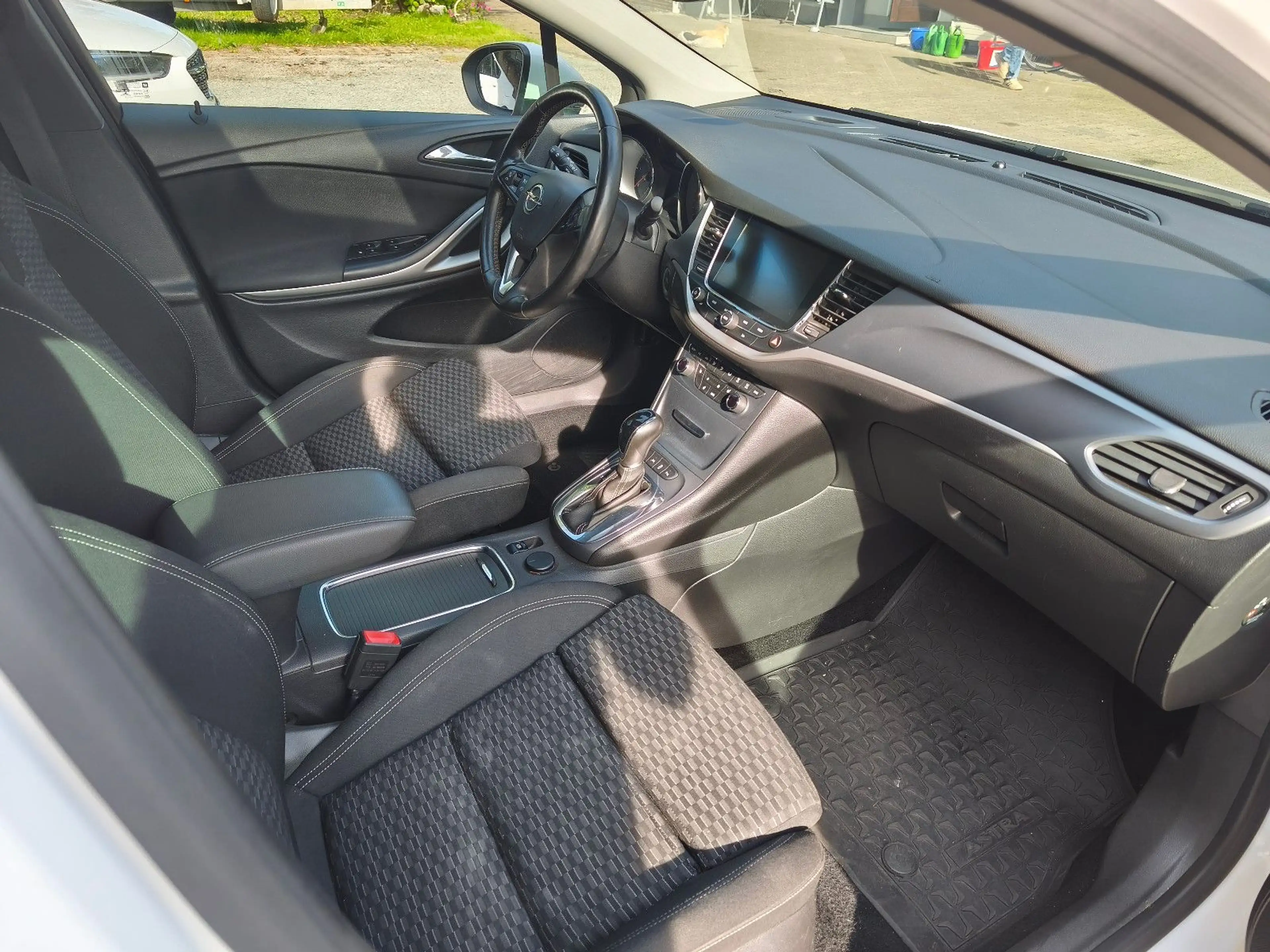 Opel Astra K Automatik/Scheckheft/Schiebedach/LED/TÜV — photo 8