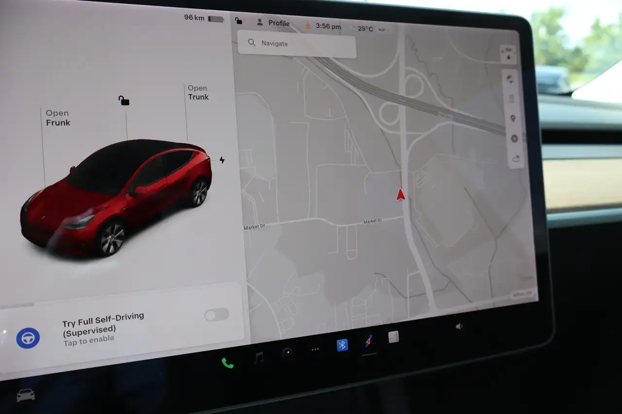 Tesla Model Y снимка Tesla Model Y