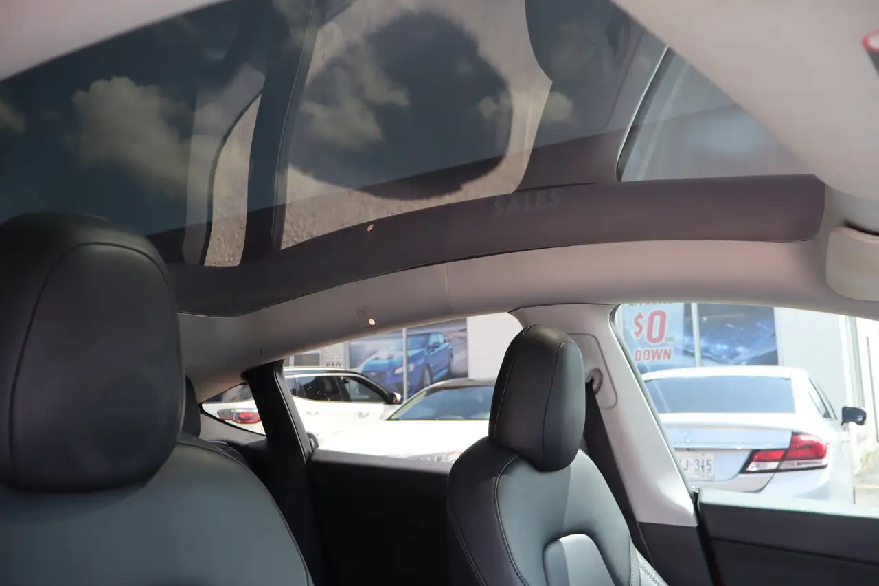 Tesla Model Y снимка Tesla Model Y