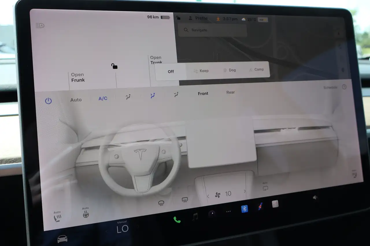 Tesla Model Y снимка Tesla Model Y