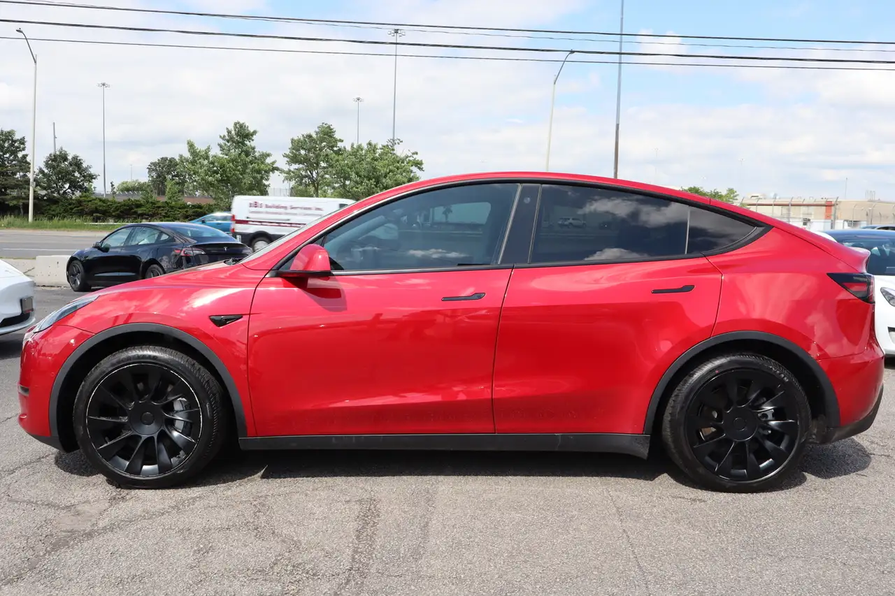 Tesla Model Y снимка Tesla Model Y